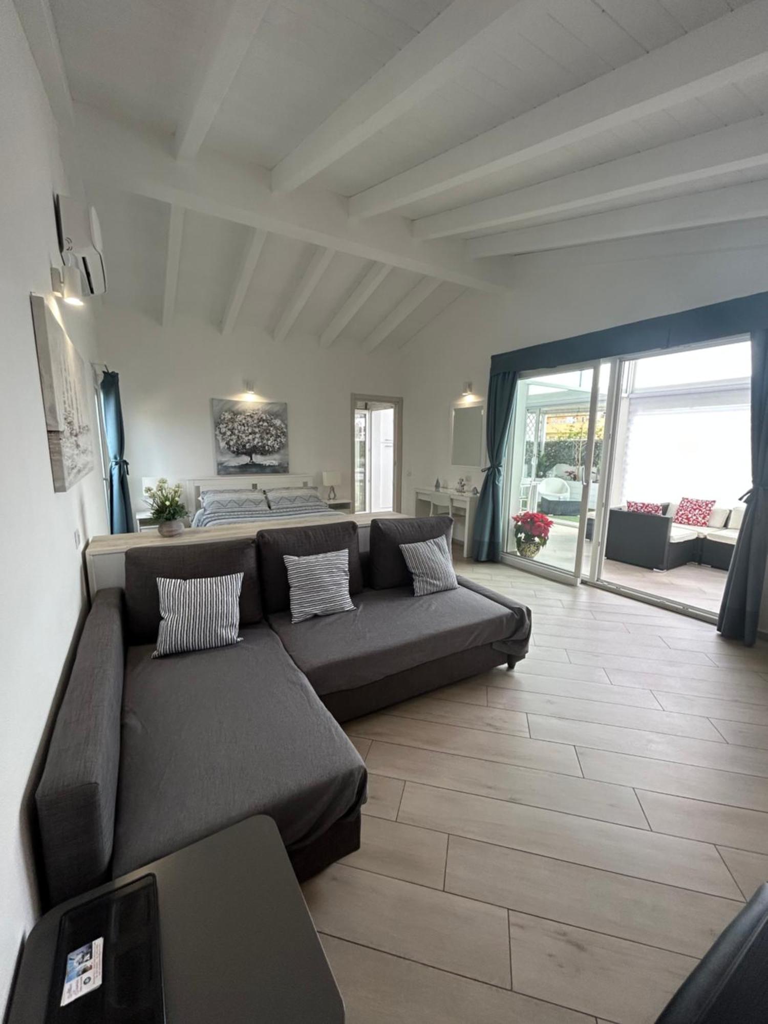 Attico Jasmin Apartment Quartu Sant'Elena Exterior photo